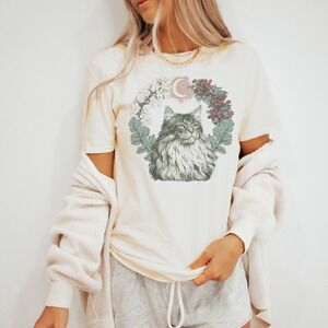Witchy Cat Botanical Wreath Vintage Style Tee